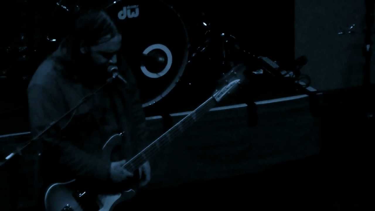 Sleep's Al Cisneros thanking Walter for the amazing Roadburn festival || 14-04-2012