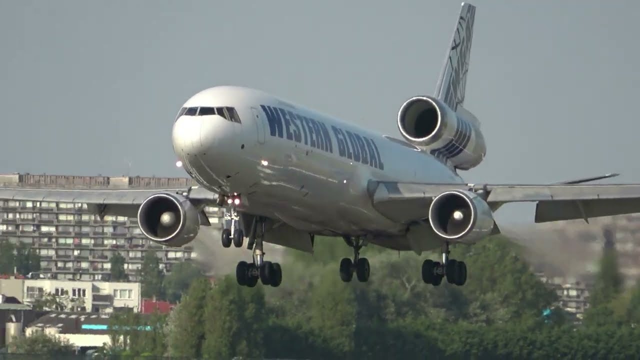 Douglas MD11 , N542KD and N543JN , Western Global , Ostend Airport