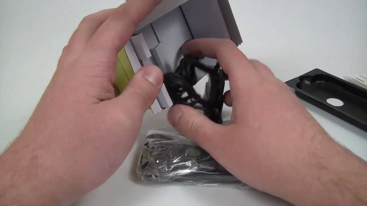 Samsung Galaxy Gio unboxing video