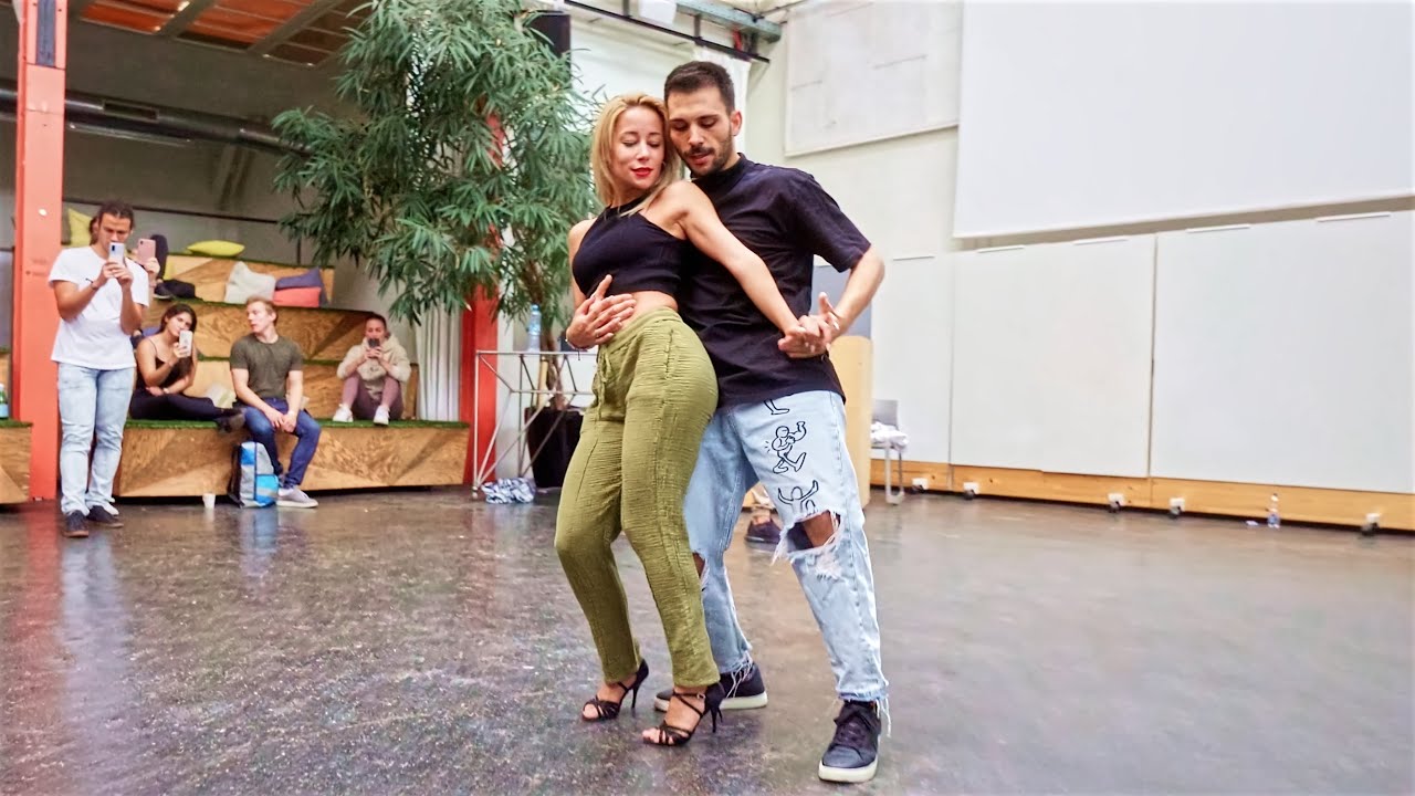 TRUJI & GLORIA — BOOMERANG - Romeo Santos — Bachata Dance Demo