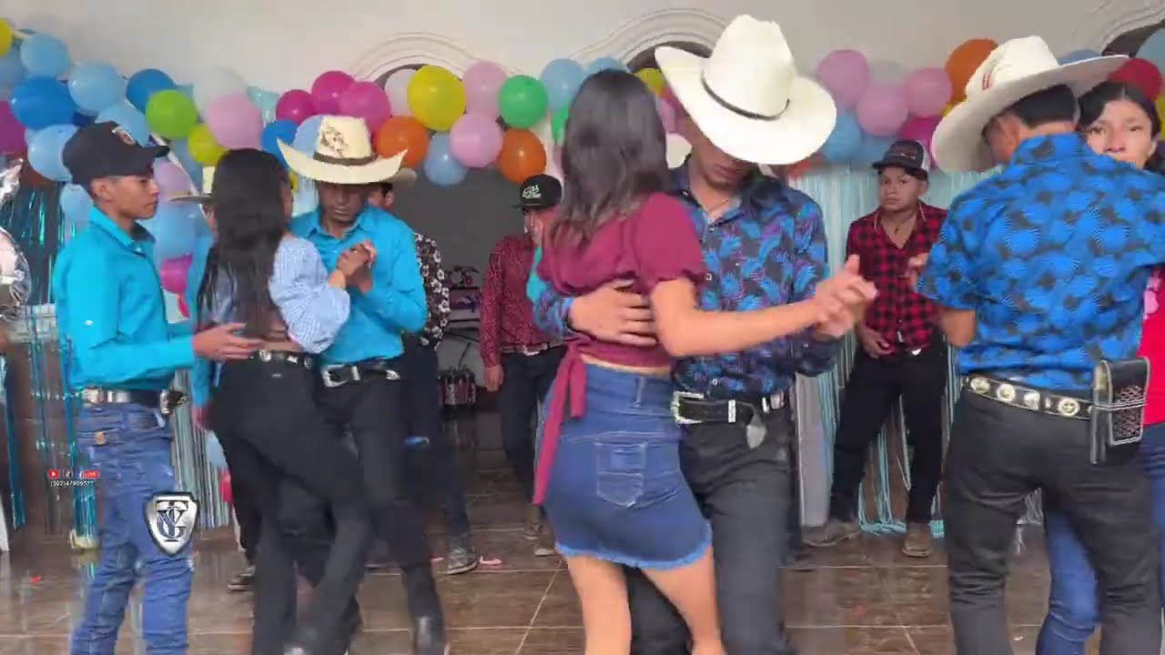 Un videito  de las hermanas que chulada de bailes suscríbete y comparte