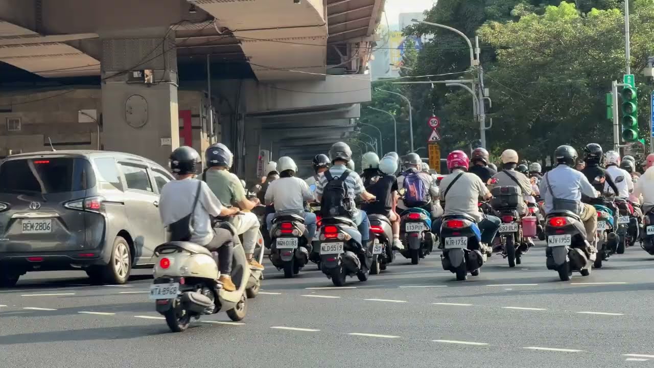 2025.10.1 07:00-0820台北市 公館圓環 公車地下道 拆除填平工程 四岔正交路口通車  車潮