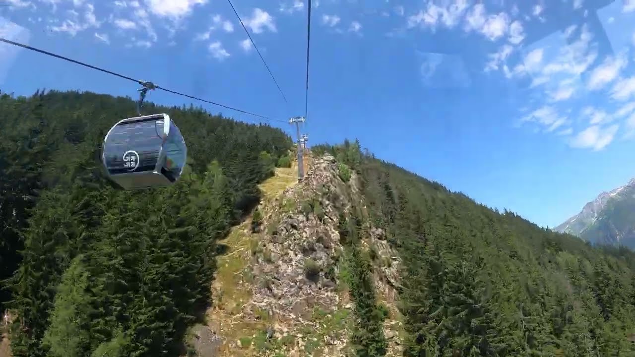 Fl&eacute;g&egrave;re Cable Car going up, Chamonix France