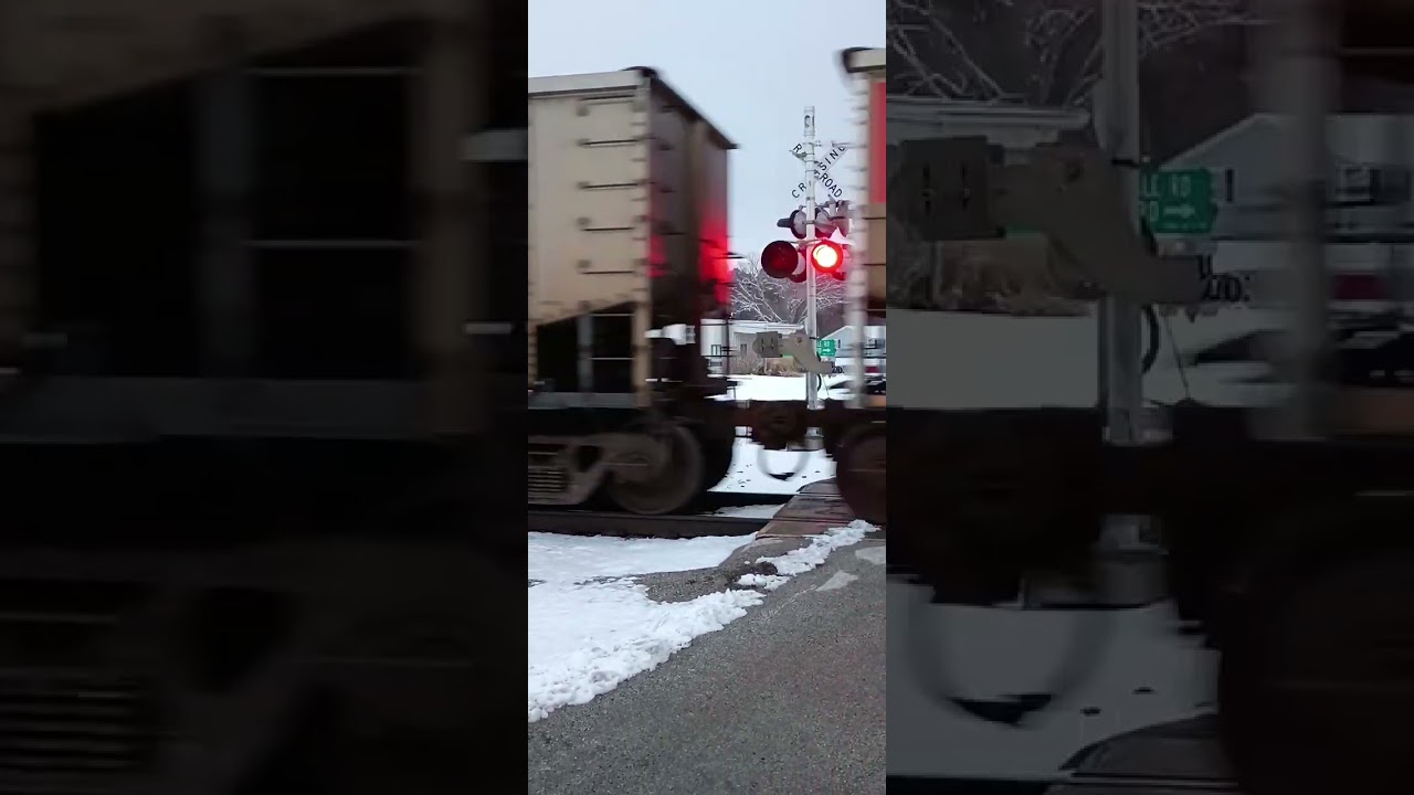 BNSF empty coal train,first one of the winter season,got the horn blown a couple times 