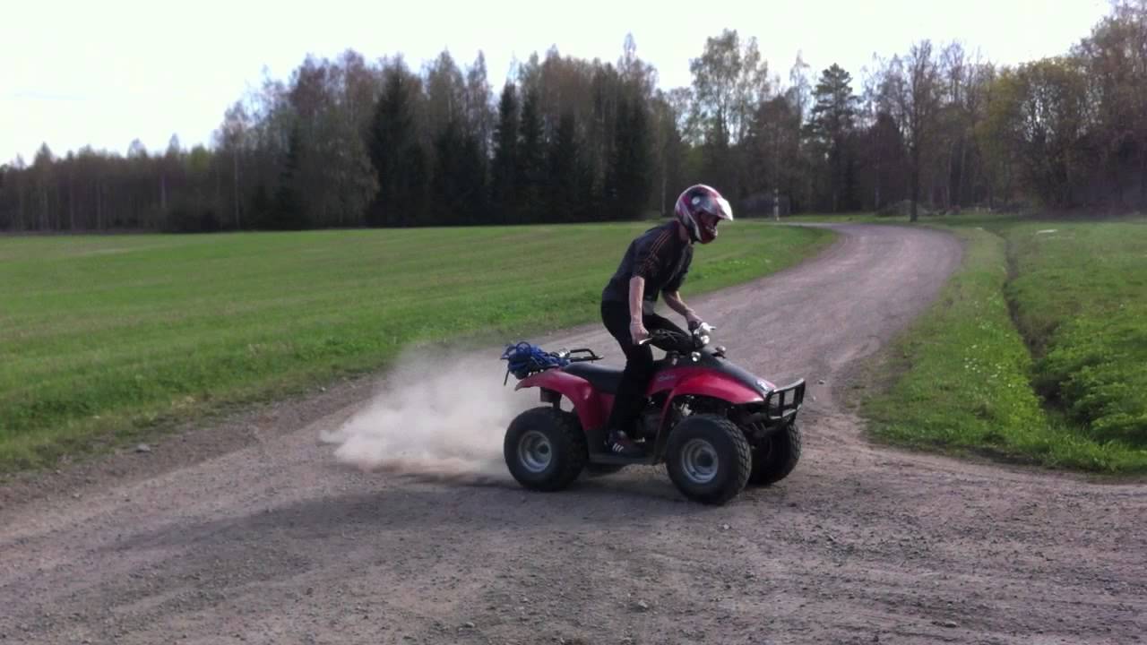 Mopoauto driftaajat 2