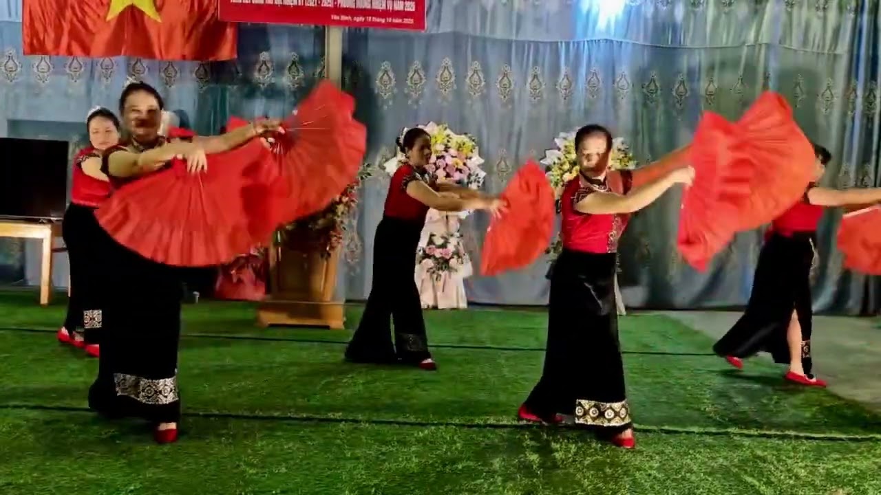 Múa Quạt Sắc xuân 20/10/2025 CLB văn nghệ thể thao tổ 2, xã Yên Bình , Tỉnh  Lào cai