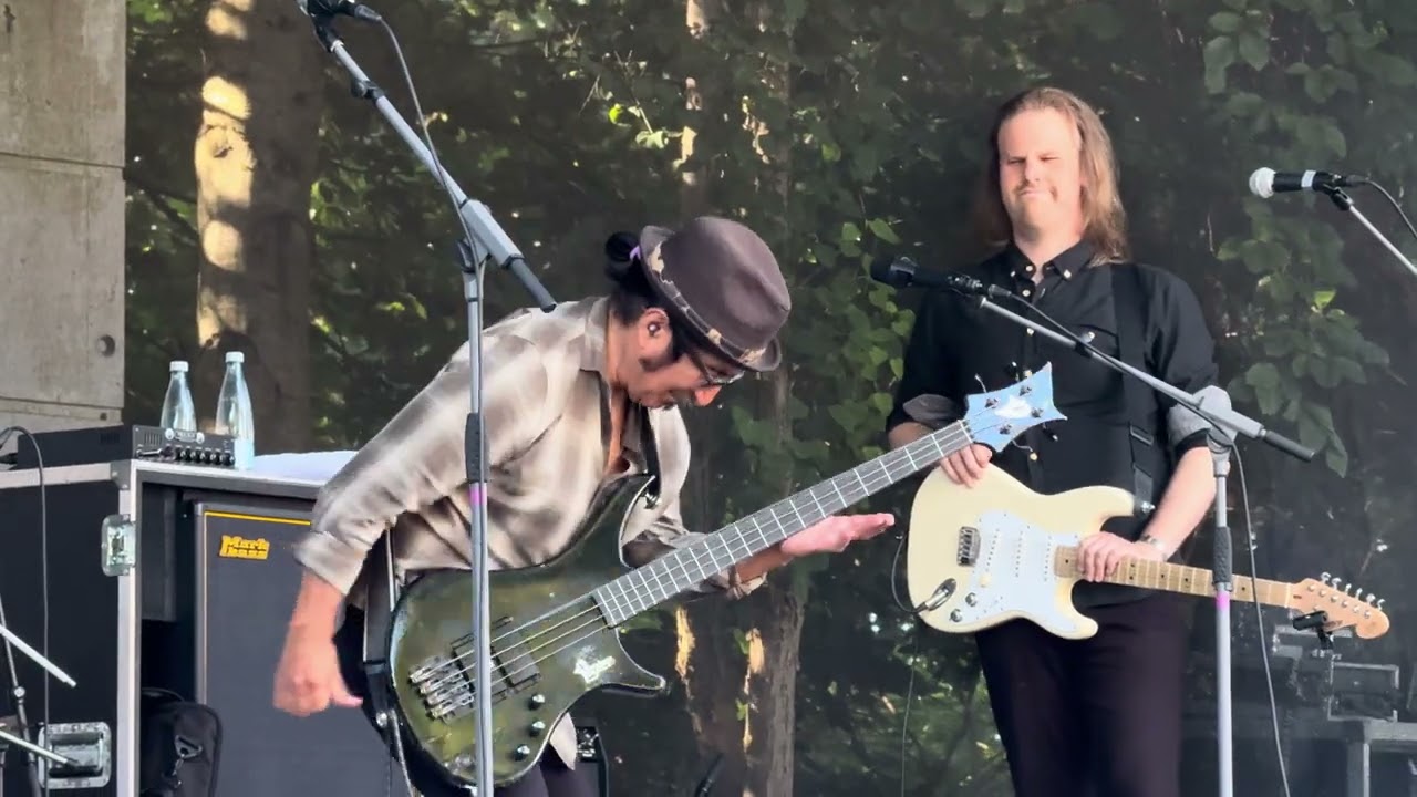 Walter Trout - John Avila bass solo, Gimsinghoved Festival 2025.