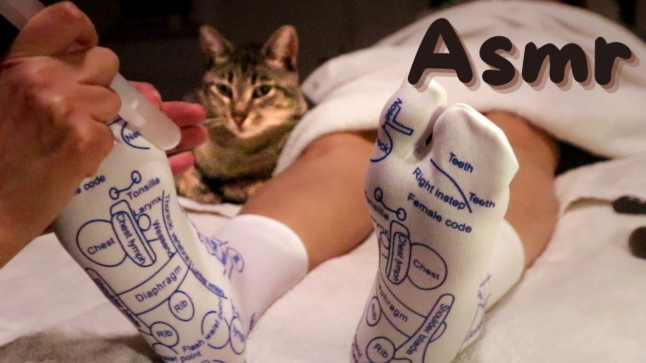 🐈‍⬛ Massage de pieds (réflexologie) - asmr avec ronronnement