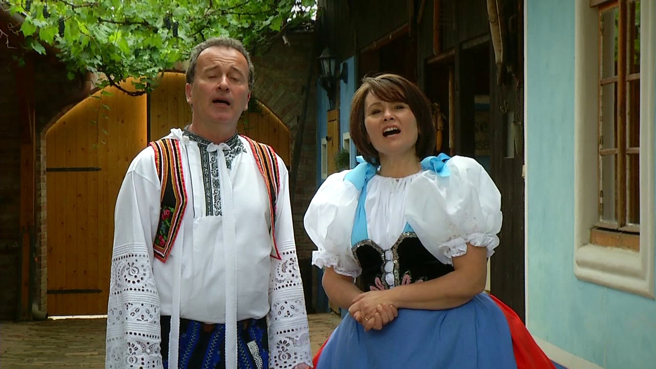 MANŽELÉ OSIČKOVI - Na lanžhotském poli