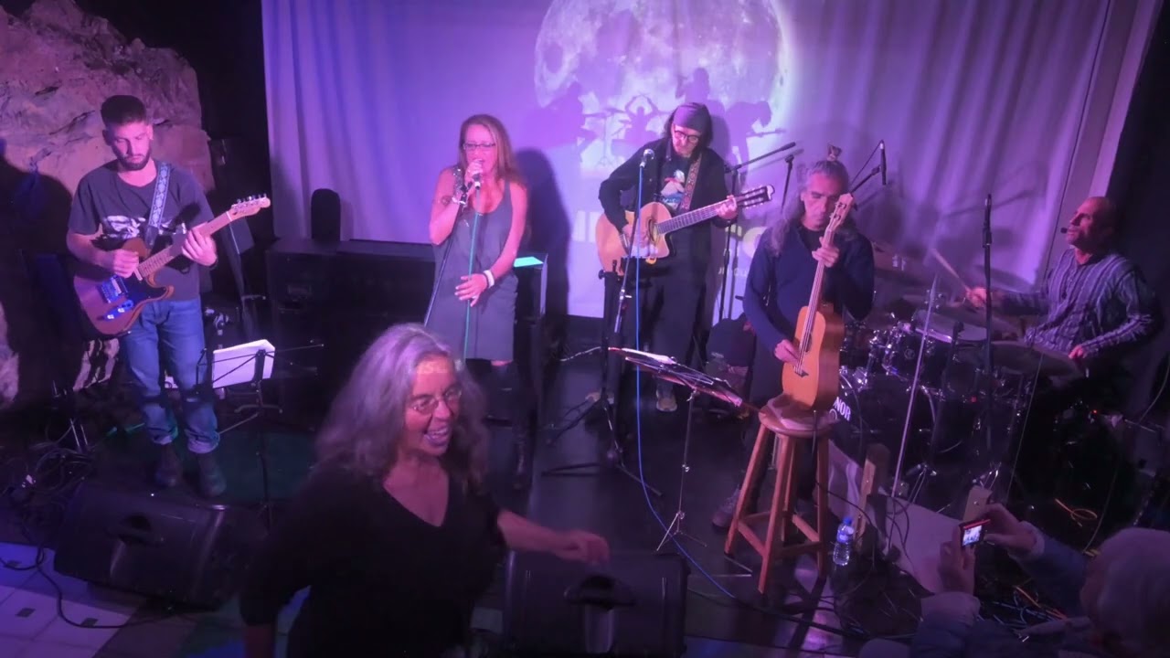 Theresa & Los Tajogaites - The Real Life Tour (live in El Paso)