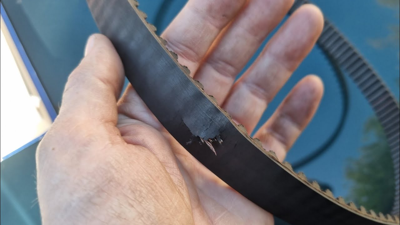 How close was our cambelt to breaking??   Rover 100 (Metro) cambelt change!