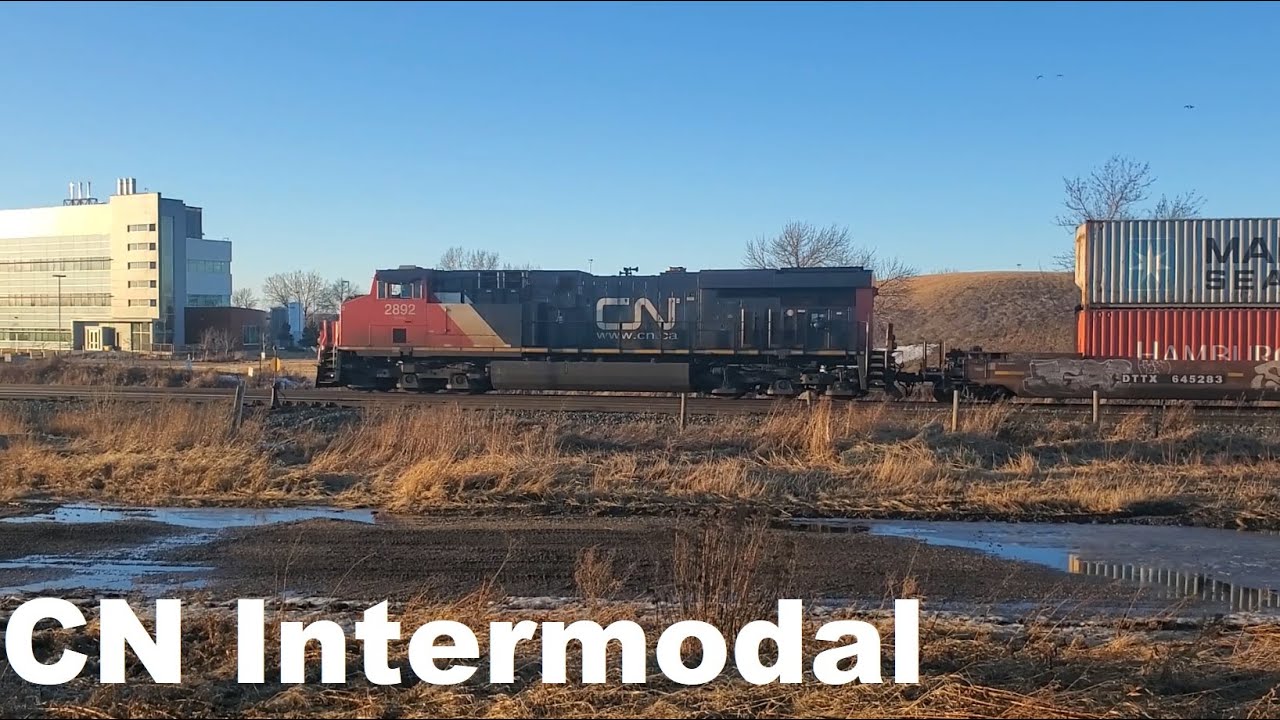 CN ES44AC 2890 Leads an Intermodal Train Past MP 260 (Wainwright Sub) Edmonton, AB