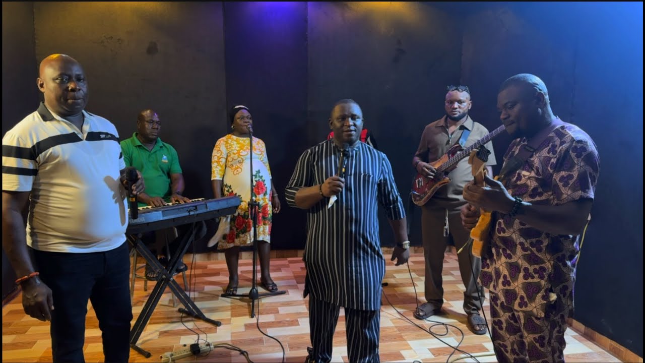 HE LIVES FOREVER(Feat. Evang Ayobor Akegor)