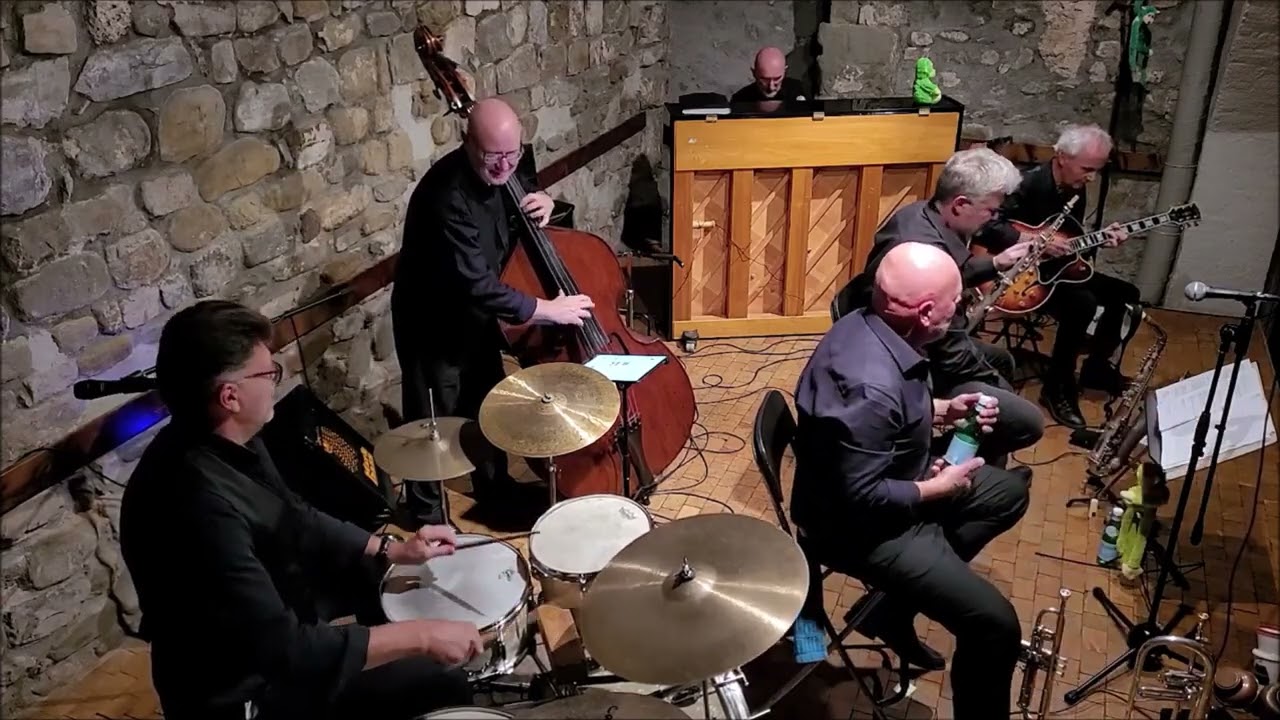RIVIERA JAZZ CONNECTION  la haut sur la montagne