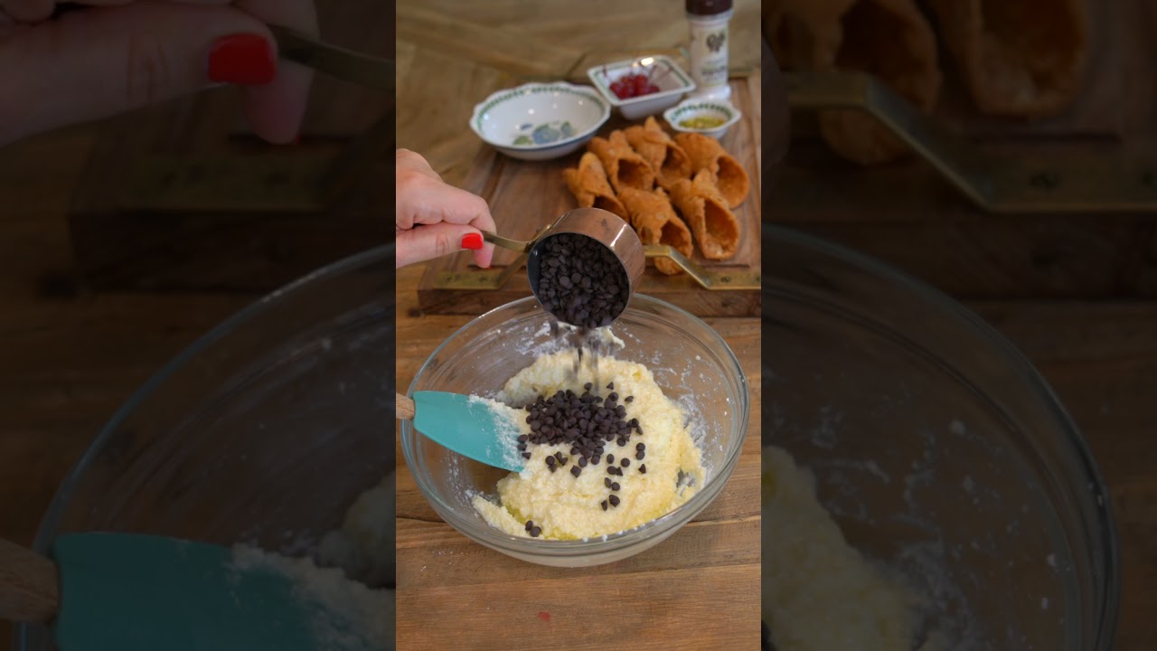 Sicilian Cannoli Recipe in 60 Seconds