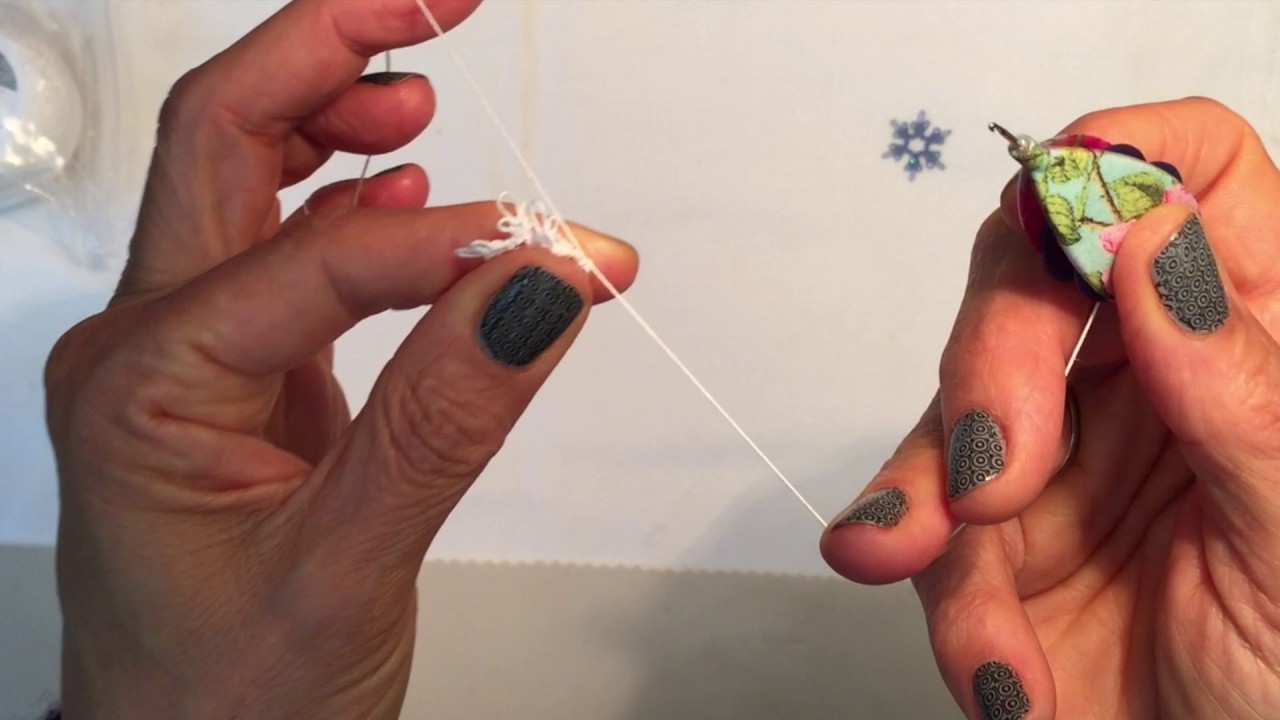Tatting - Tiny Snowflake