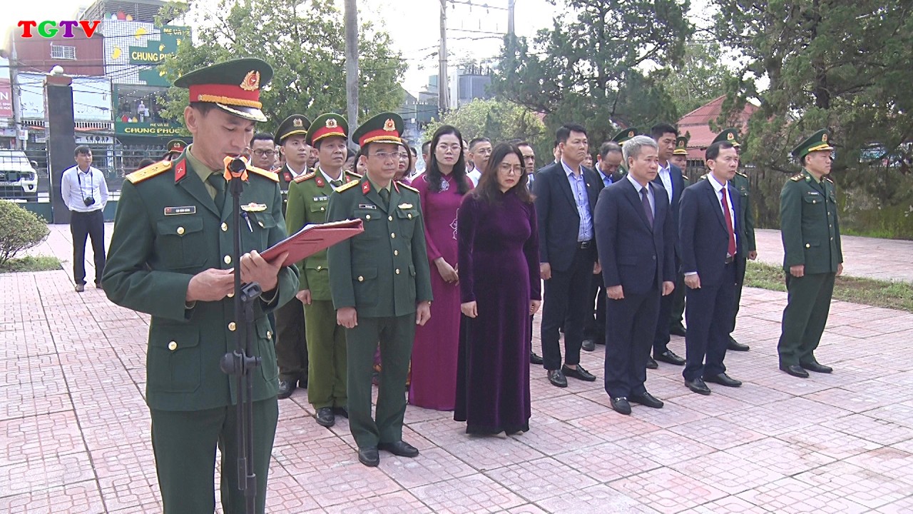 Lễ Dâng hoa, dâng hương tưởng niệm các Anh hùng Liệt sỹ tại các Đài tưởng niệm trên địa bàn phường