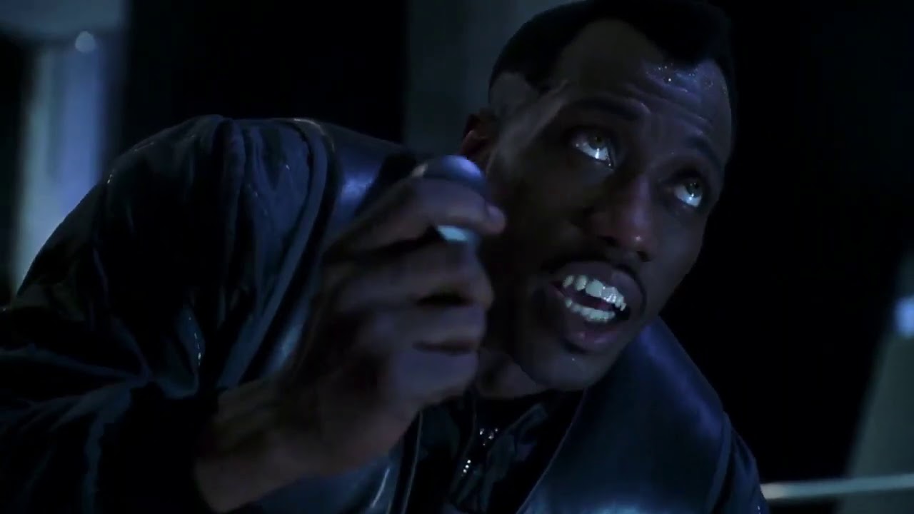 Blade asesina a Scud - Escenas de (Blade 2 2002)