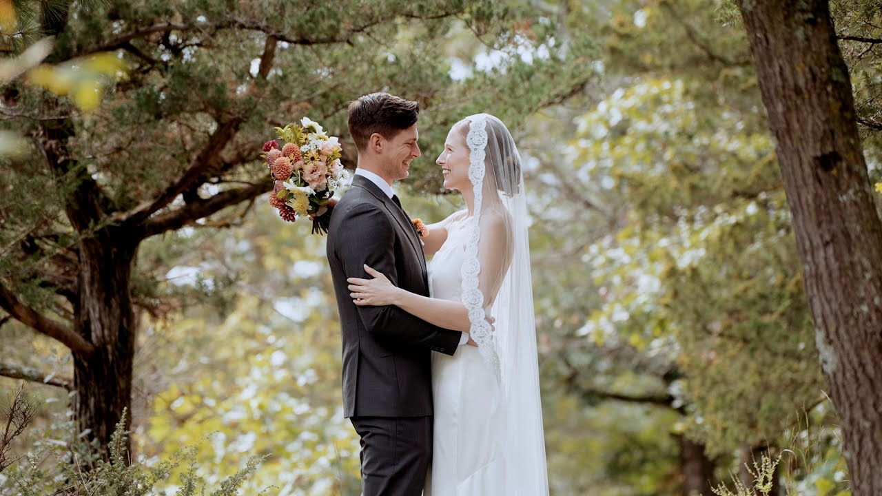 Bloom Lake Barn Wedding | Laurel + Eric