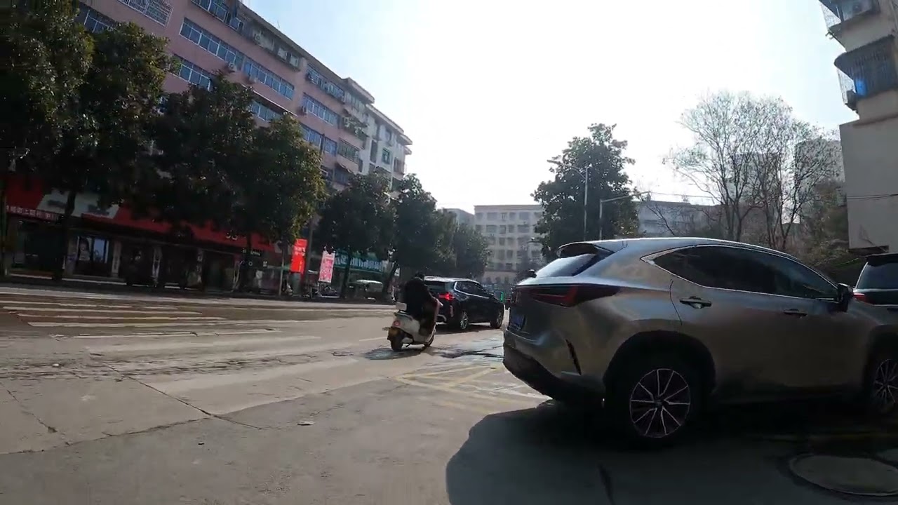 河南省信陽市街區騎行，街區居民生活現狀