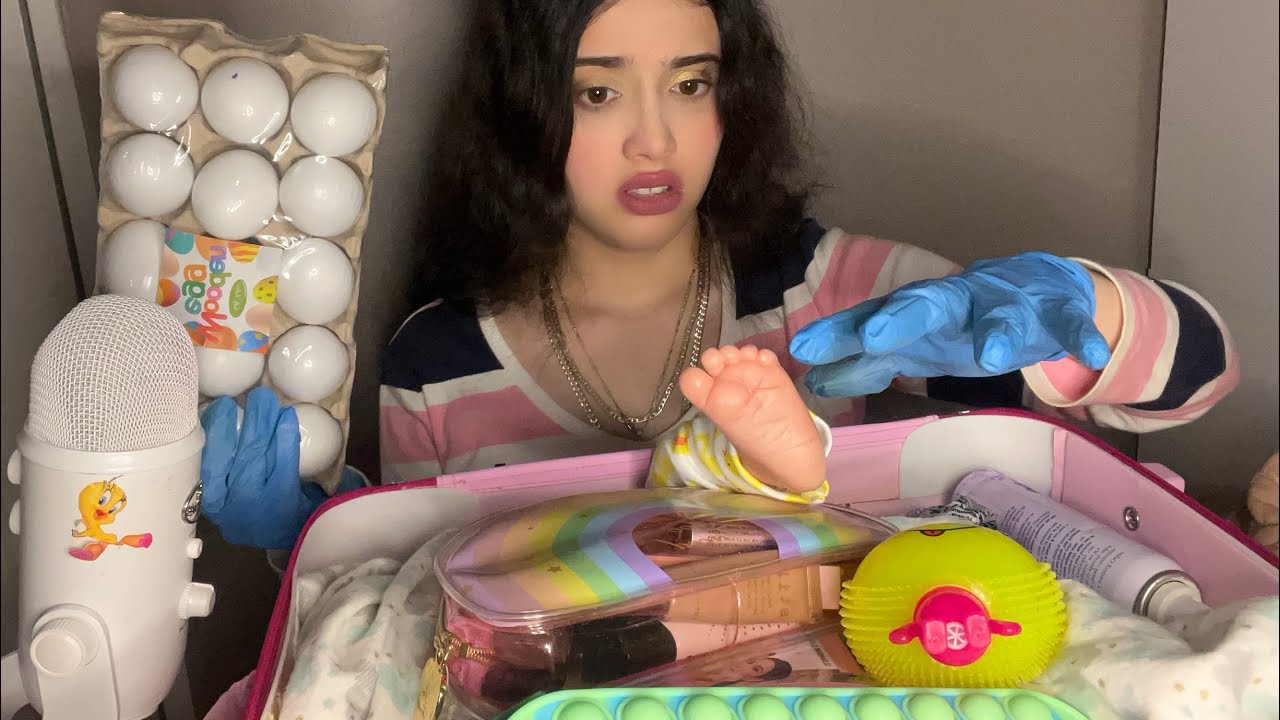 ASMR: ROLE-PLAY TSA ,TE CHEQUEO LA MALETA Y TU MOCHILA EN EL AEROPUERTO Y LLEVAS COSAS RARAS