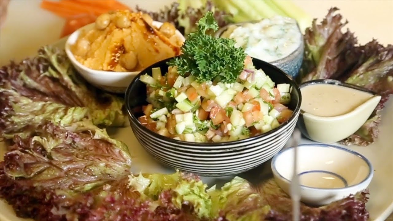 A Healthy & Delicious Superfood Cafe on Koh Samui, Thailand