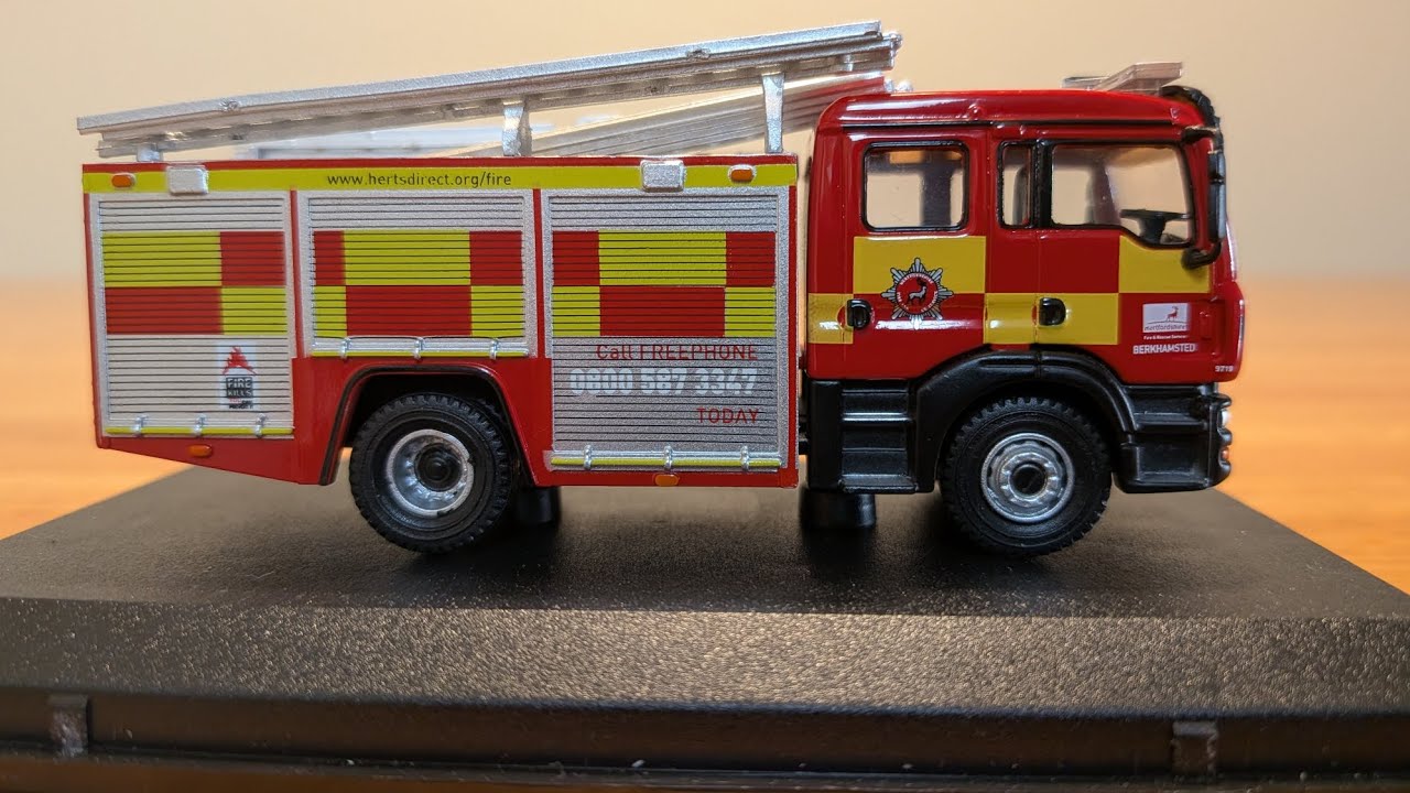 Oxford Diecast MAN pump ladder Hertfordshire Fire & Rescue Service review 