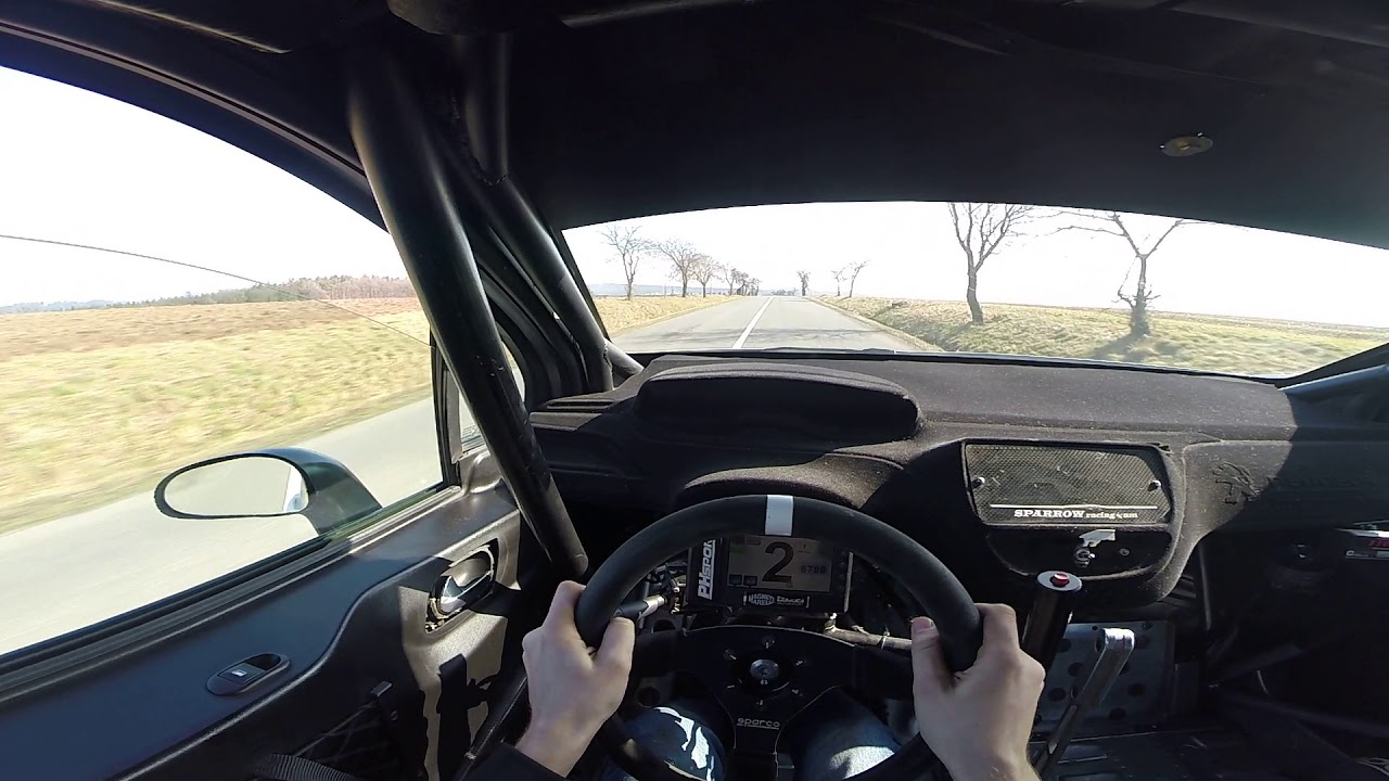Peugeot 208 R2 acceleration