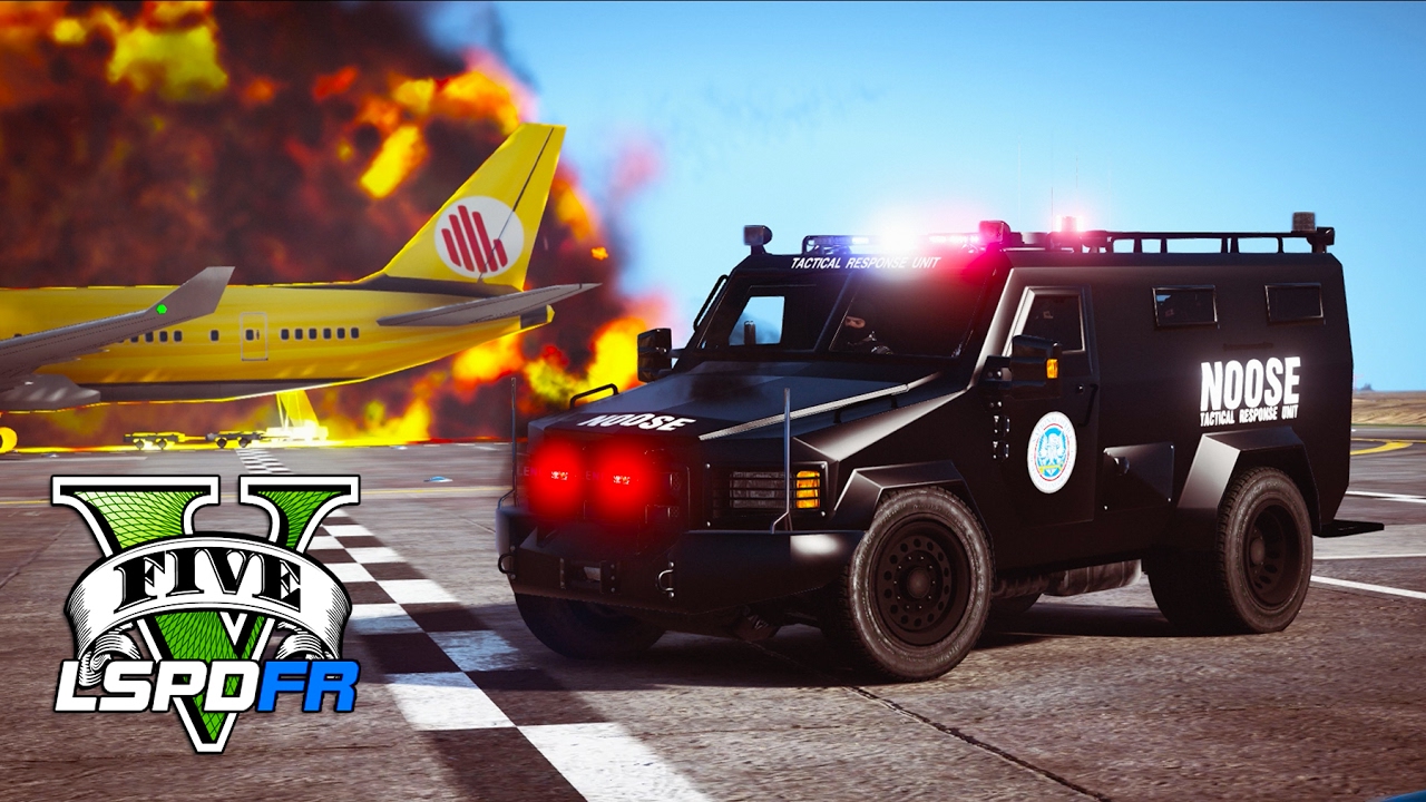 GTA 5 - LSPDFR Ep222 - SWAT Fights Terrorists at an Airport!!