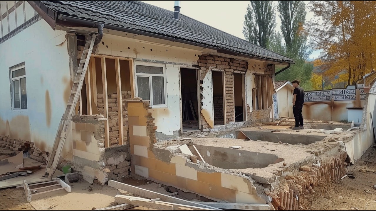 Мужчина покупает старый 8-комнатный ДОМ и восстанавливает его до нового | От начала до конца
