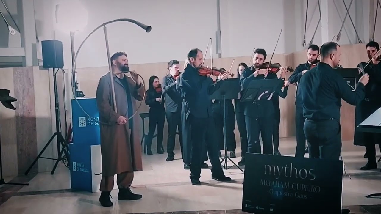 Presentacion Mythos, de  Abraham Cupeiro, en Compostela