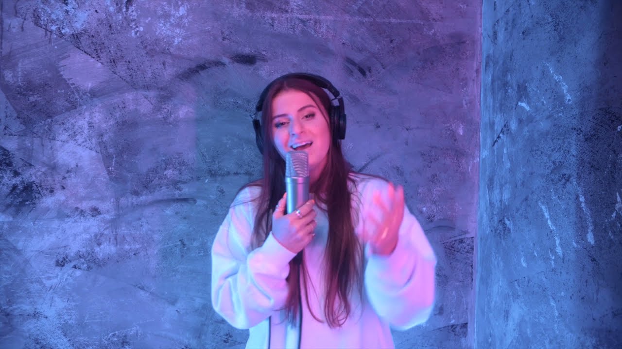 Natalie Jane - Stone Cold (Live Performance)