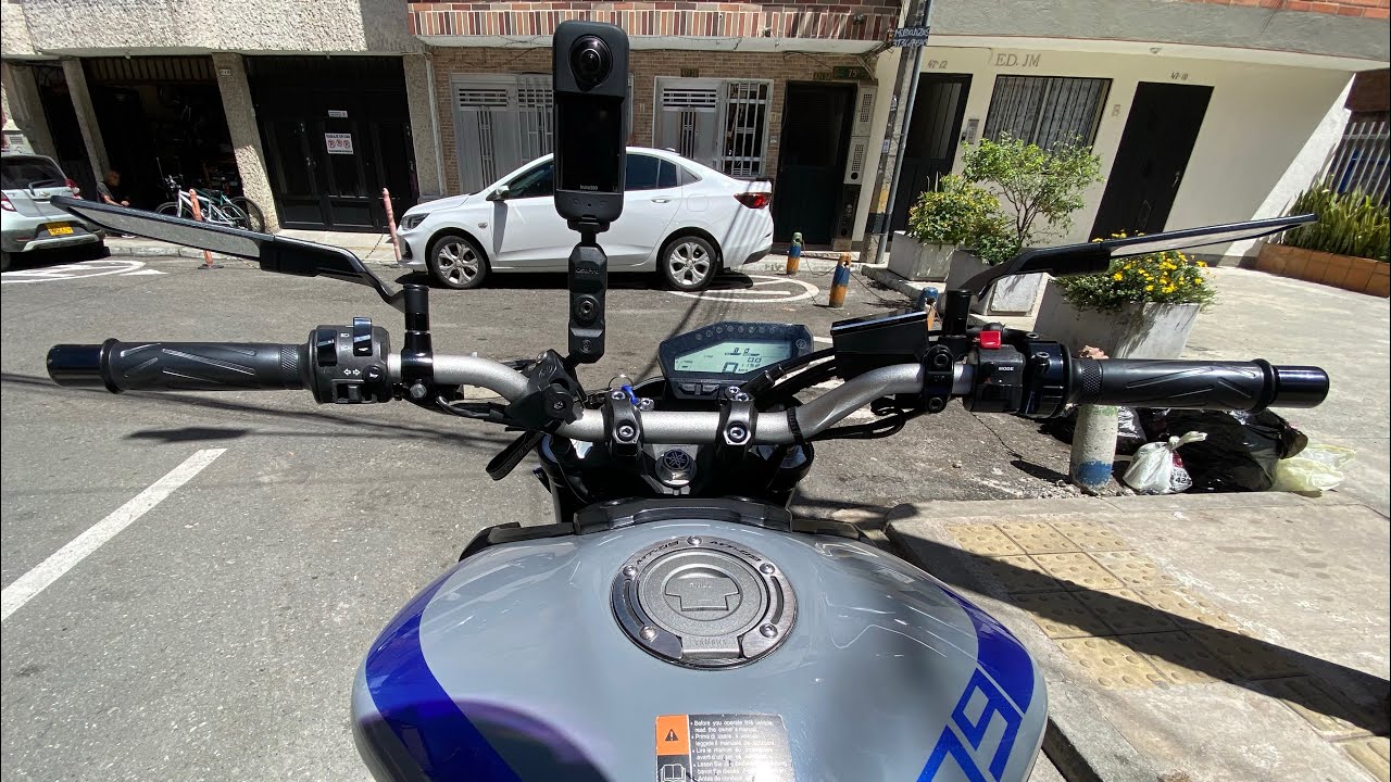 Yamaha MT09 de norte a sur (Medellín-Sabaneta)