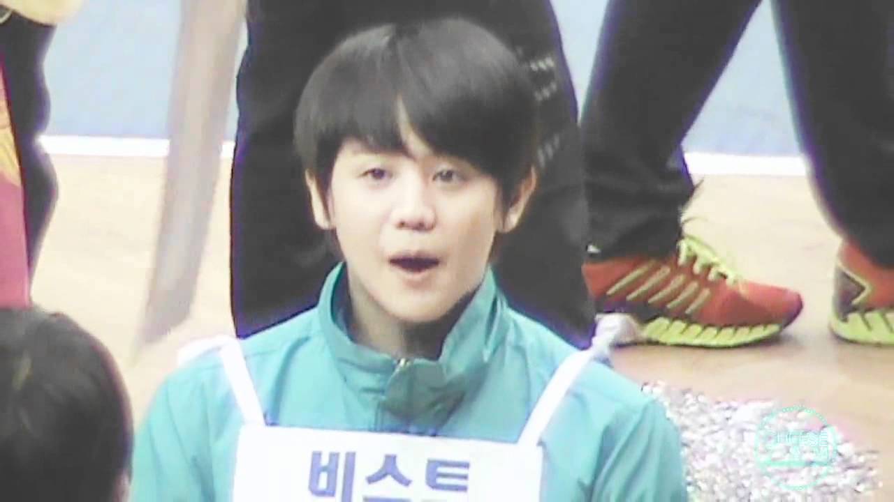 120108 mbc idol athletics championships - woohyun talking with yoseob