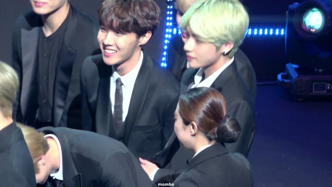 4k 190226 이데일리 방탄소년단 (BTS) focus 대상 수상 소감 & 사진촬영
