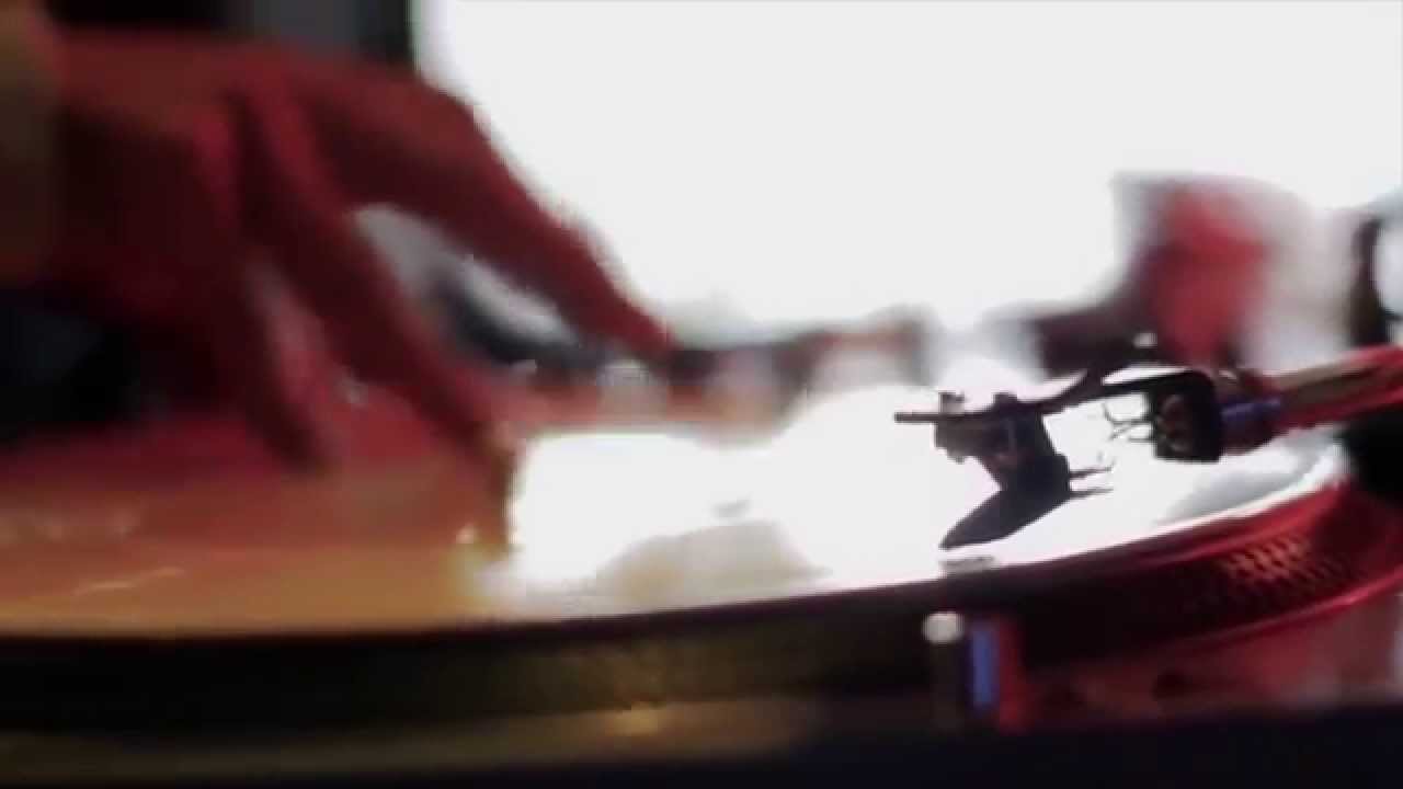 DJ Qbert talks to Aliens at Scratch DJ Academy LA