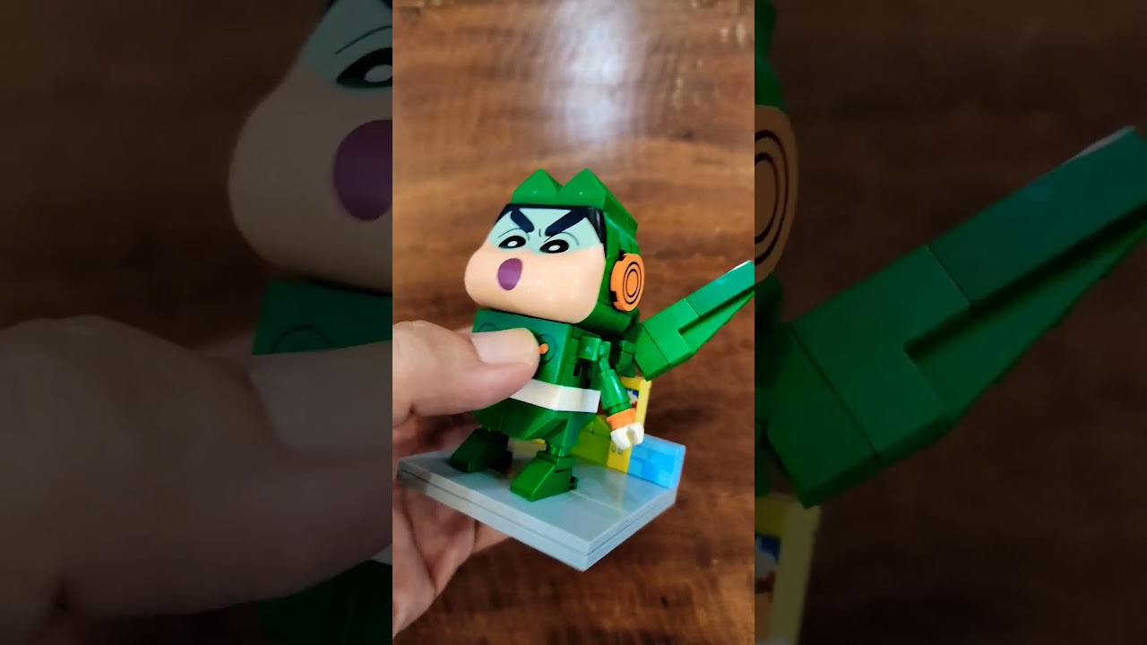 Review Keepley Crayon Sinchan Cosplaying Kantam Robo