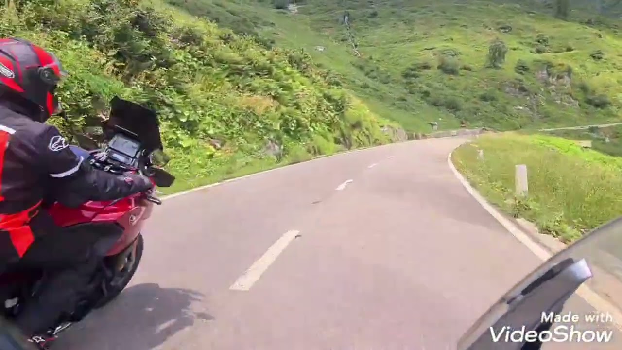 Svizzera, da  Airolo al Passo del S. Gottardo salendo per l'antica via: la Tremola