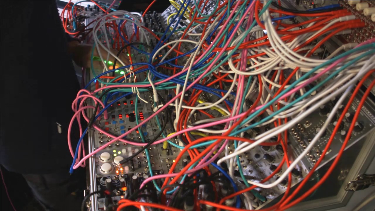 Colin Benders - Locked In - #Eurorack Jamsession