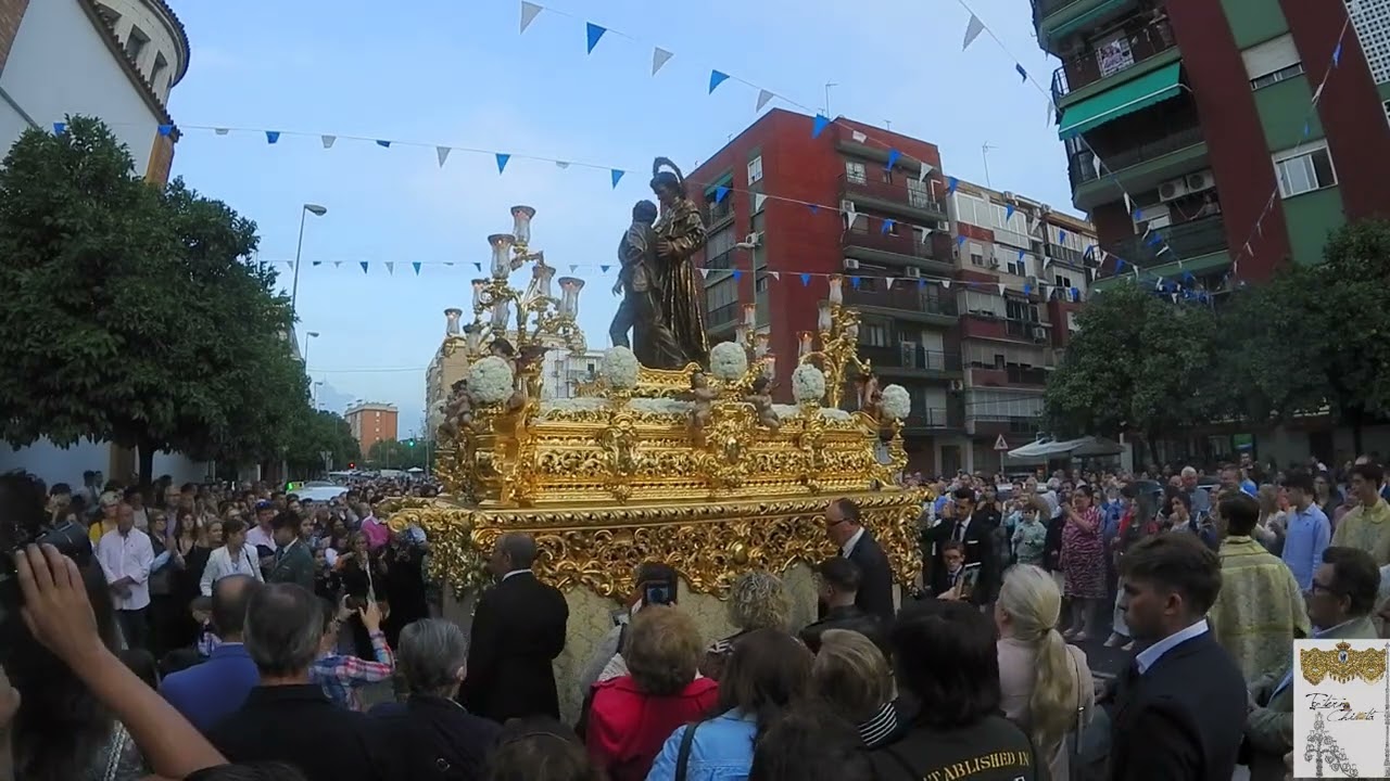 Procesión Triunfal María Auxiliadora Coronada y San Juan Bosco Trinidad Sevilla 2023.