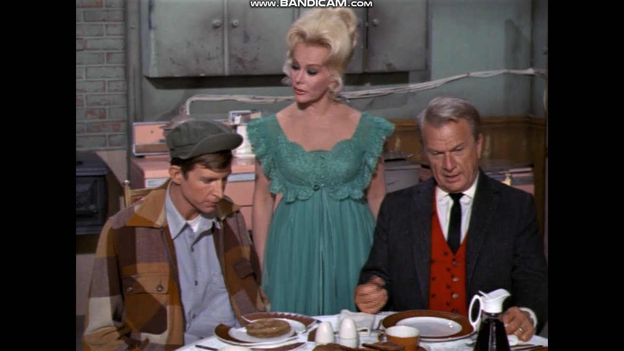 Eb's Flying Saucer & Alien story on Green Acres