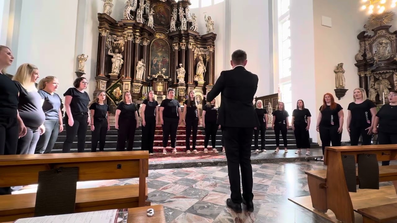 Junger Chor „Chorazon“ - Earth Song by Frank Ticheli