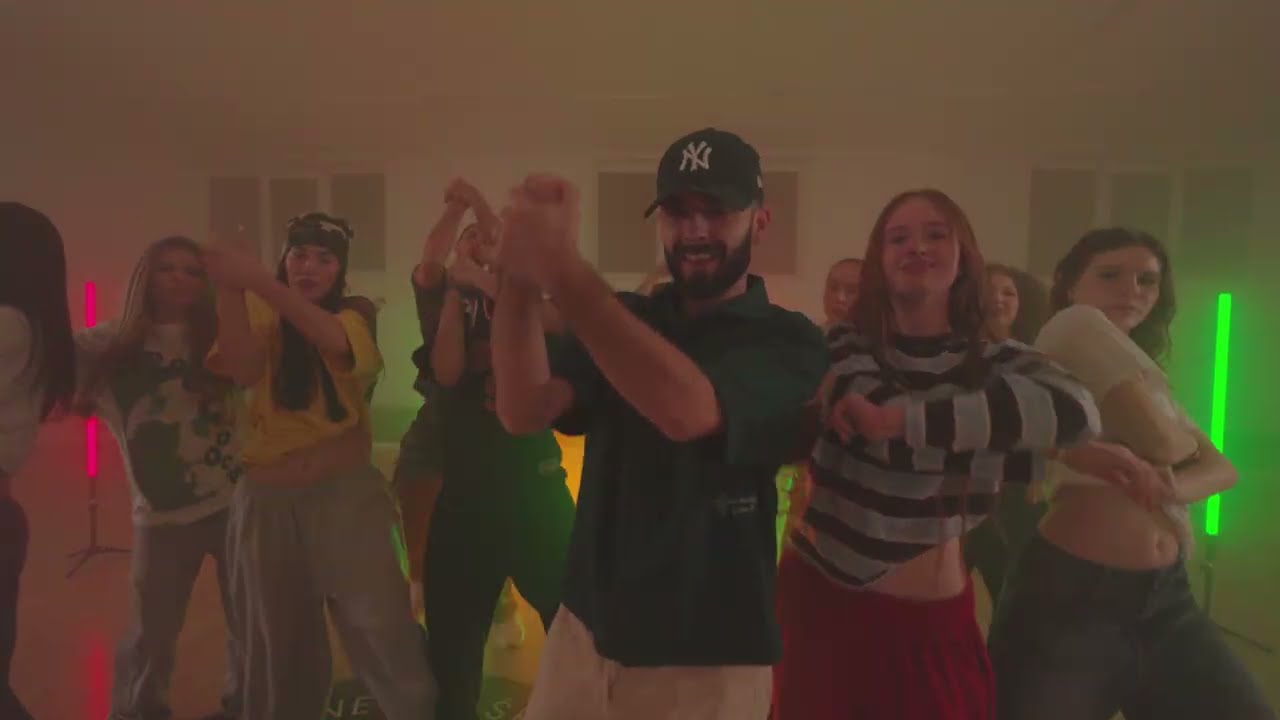 Fantomel, Kate, Ben Cristovao, Willy William, Jombriel - Elastico by N Dance Company 