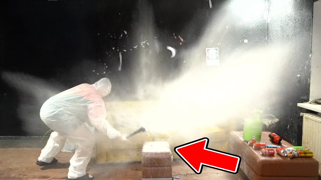 Jordan & Semih ZERSTÖREN STUDIO (Axt explosion experiment)