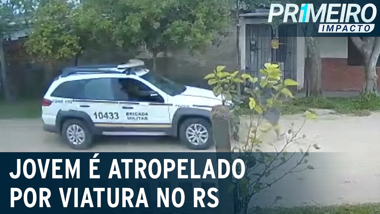 Jovem é atropelado por viatura da polícia em Rio Grande (RS) | Primeiro Impacto (02/11/21)