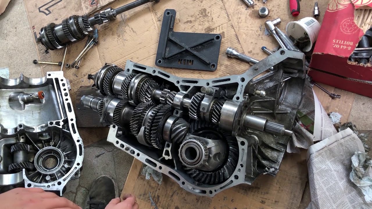 Inside a Dual Range Subaru Manual Transmission