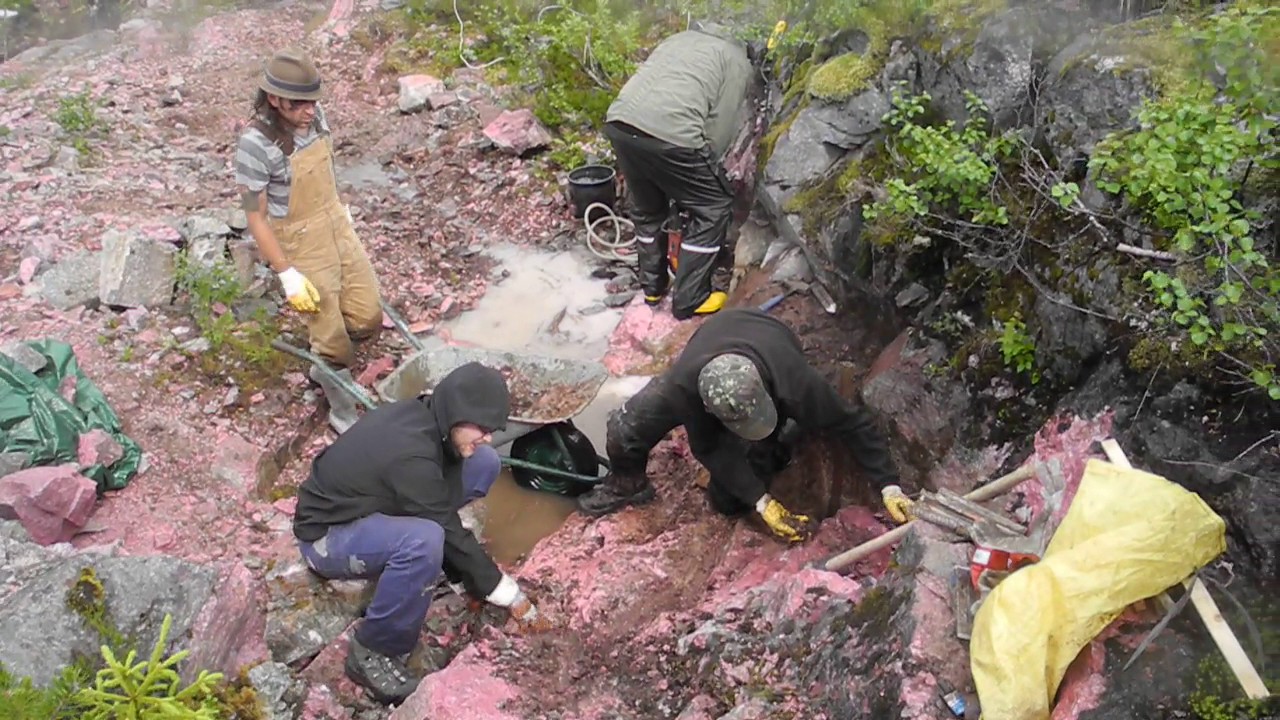 Digging for Thulite