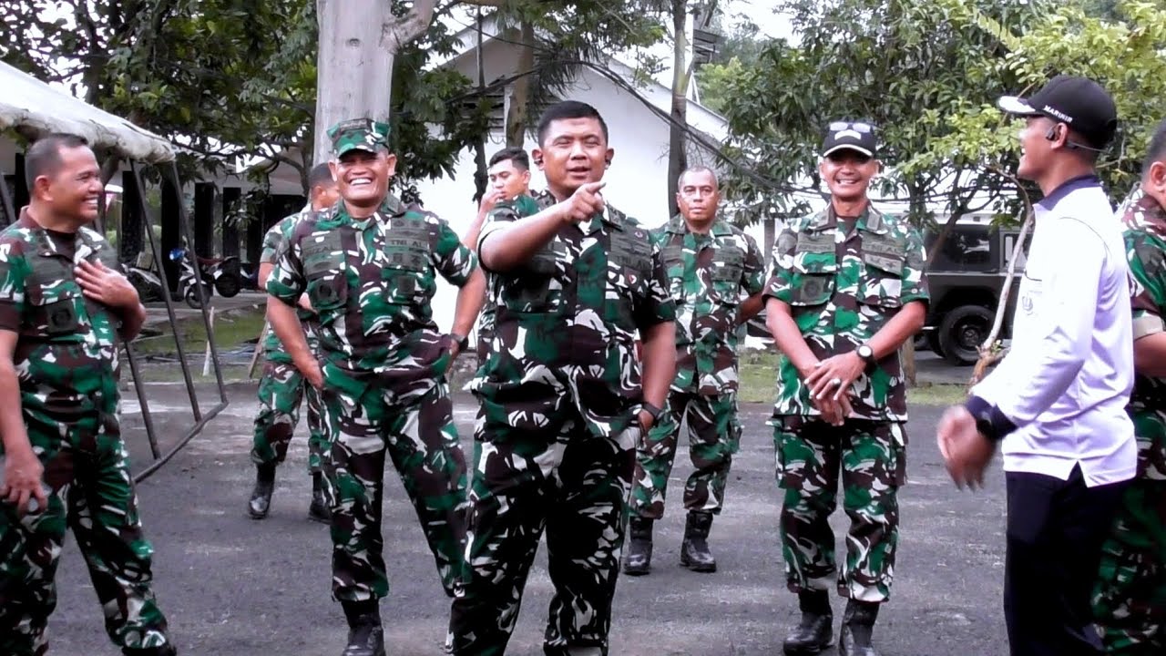 Komandan Terkesima Hasil Kerja Prajurit Petarung Marinir yang Serba Bisa 
