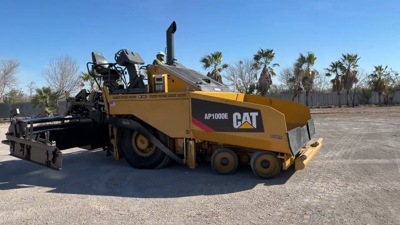 PAVIMENTADORA CATERPILLAR AP1000E AÑO 2012