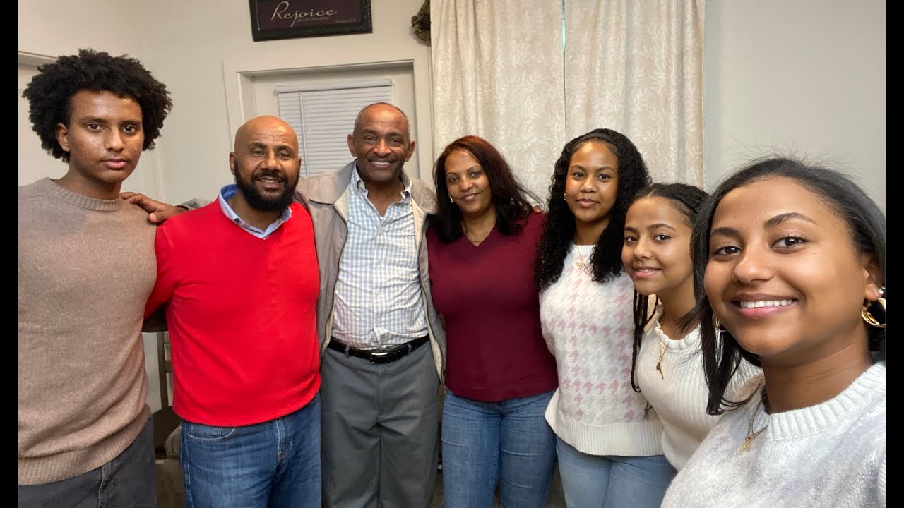 ኣብነታውያን ቤተሰብ ፓስቶር ቢንያምን ጸሃይን፡ ግሎሪያ፣ ኤዎድያ፣ ማታንያ፣ ሰፎንያ The Exemplary Family of Pastor Binyam Asefaw